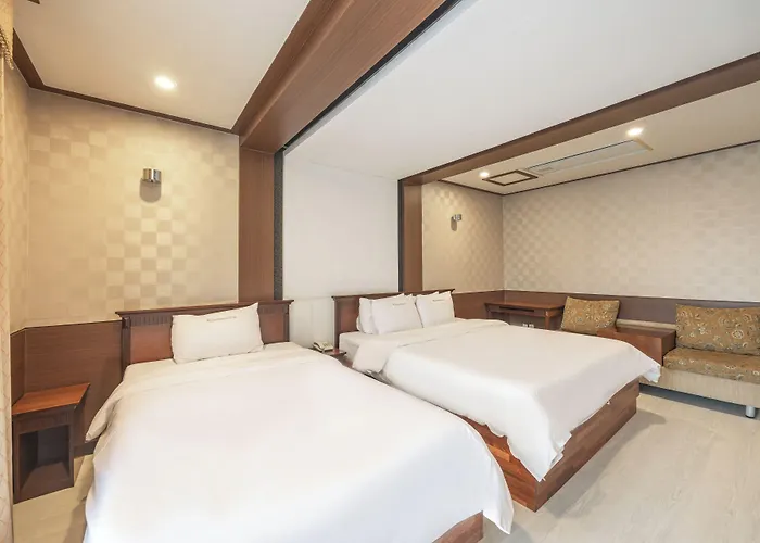 Dongbusan 호텔 4*